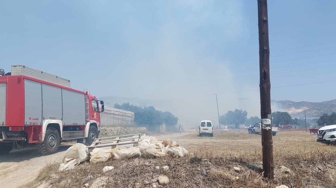 Βελτιωμένη εικόνα της φωτιάς στο Κεντρί Ιεράπετρας - Δείτε βίντεο