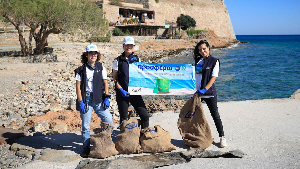 Η P&G και η ΑΒ Βασιλόπουλος «Προσφέρουν» καθαρότερες θάλασσες & ακτές για έκτη συνεχή χρονιά