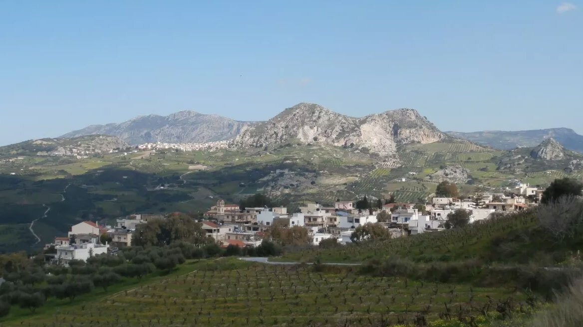 Η σπάνια εμπειρία μιας παραδοσιακής ταβέρνας χωρίς ρεύμα στην Κρήτη