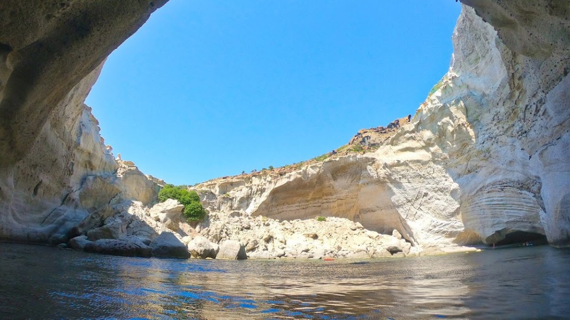 Τουρισμός: Παραλίες της Μήλου και της Χαλκιδικής στις 15 καλύτερες της Ευρώπης