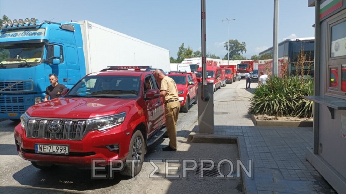 Έφτασαν στην Ελλάδα 150 Πολωνοί πυροσβέστες για να συνδράμουν στα μέτωπα της φωτιάς