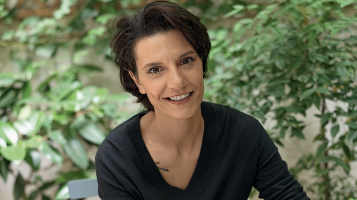 Κρυστάλλη Γλυνιαδάκη: «Βγάζω το καπέλο στη γενιά Ζ»