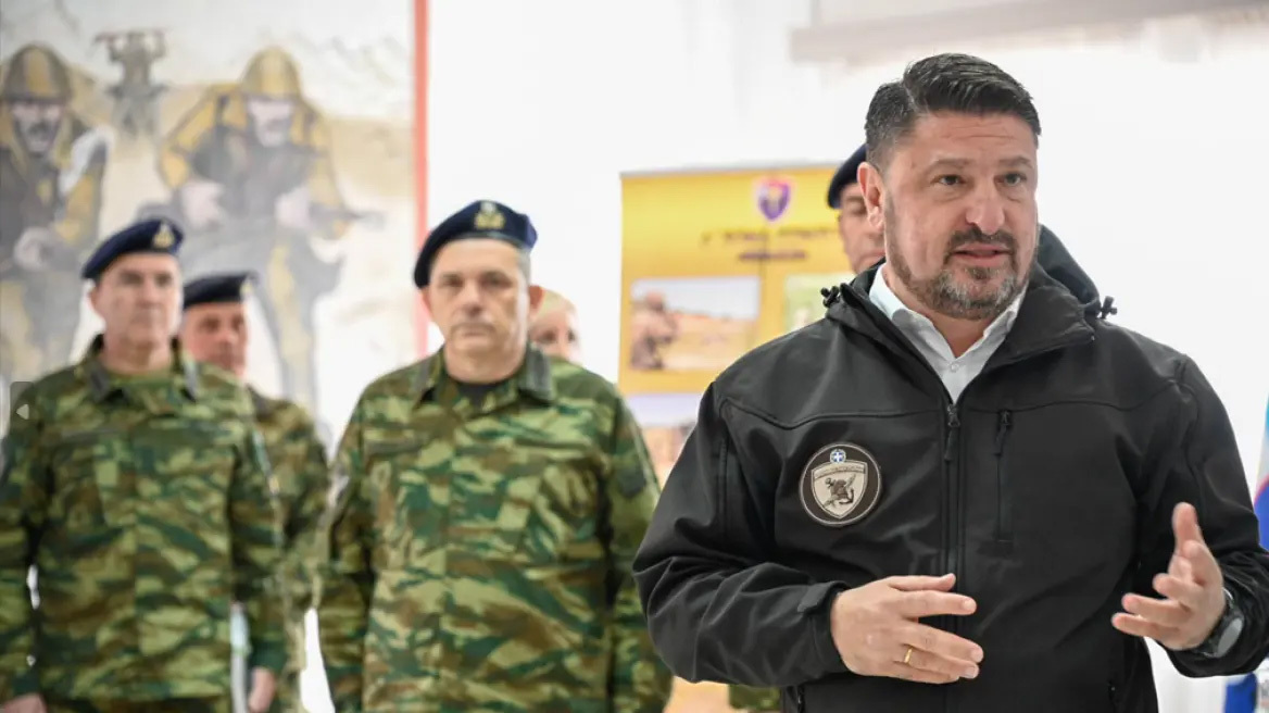 ΥΕΘΑ: Εκτάκτως ο Χαρδαλιάς σε μονάδες των Ενόπλων Δυνάμεων για ελέγχους πυρασφάλειας μετά τη φωτιά στη Νέα Αγχίαλο