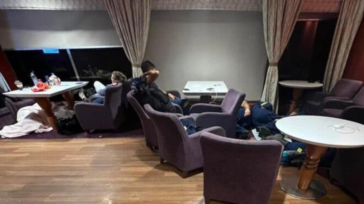 Φωτιά στη Ρόδο: Πυροσβέστες κοιμήθηκαν στο πάτωμα πλοίου επιστρέφοντας από Ρόδο - Τι απαντά η Πυροσβεστική