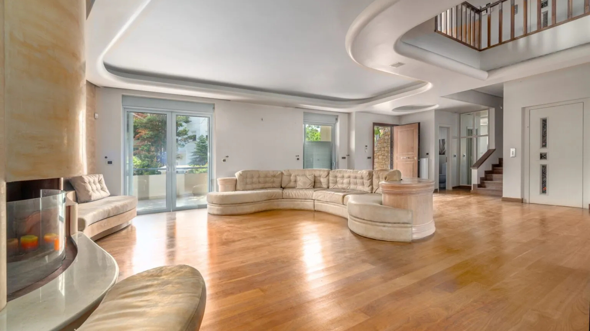 Μια μεζονέτα στη Νέα Κηφισιά, προς πώληση