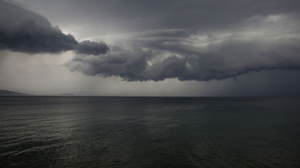 Καιρός: Αλλαγή σκηνικού με βροχές και καταιγίδες στα δυτικά - Πού θα δείξει 40άρια το θερμόμετρο