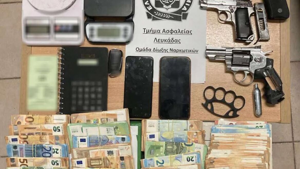 Λευκάδα: Στα χέρια της ΕΛ.ΑΣ. «επιχείρηση» διακίνησης ναρκωτικών με κέρδη άνω των €70.000