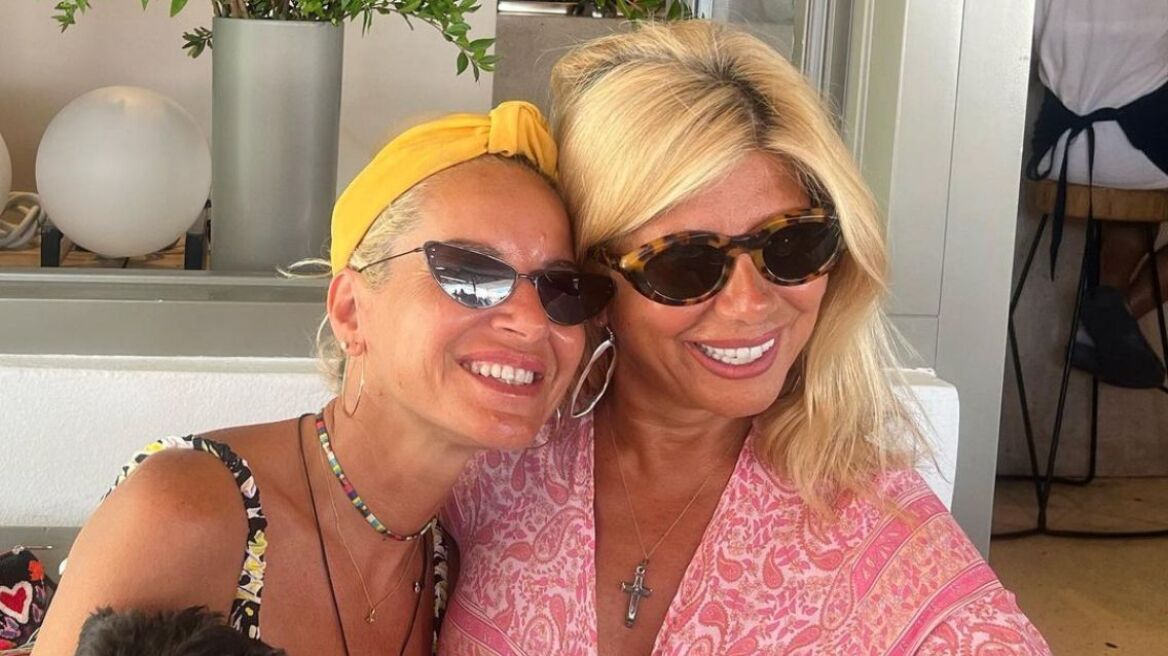 Ζήνα Κουτσελίνη: Συνάντησε τη Μαρία Μπεκατώρου στην Πάρο - «Φίλες μέχρι το τέλος»