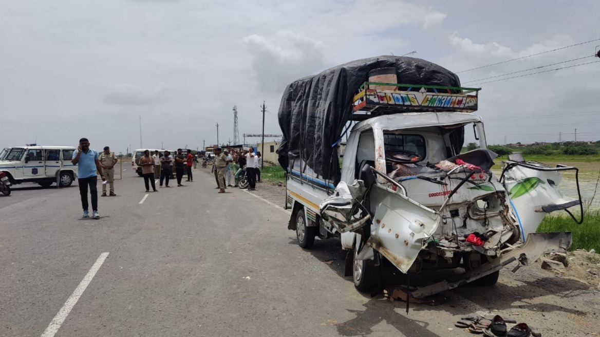 Ινδία: Δέκα νεκροί και 13 τραυματίες σε τροχαίο στο κρατίδιο Γκουτζαράτ - Δείτε βίντεο