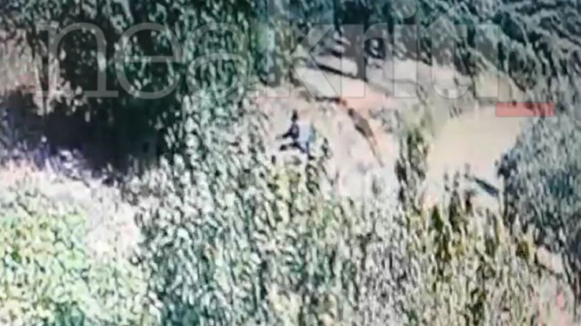 Κρήτη: Ελεύθερος ο 70χρονος κατά συρροή εμπρηστής, που τον «έπιασε» η κάμερα να βάζει φωτιά