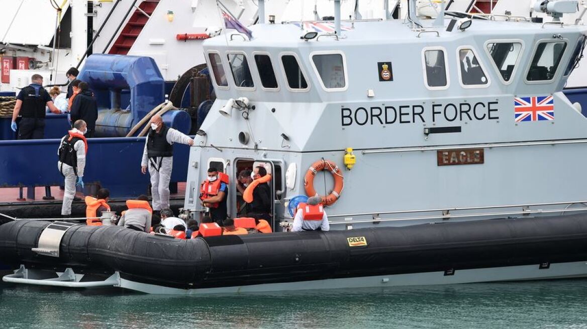 Μάγχη: Έξι νεκροί μετανάστες σε ναυάγιο σκάφους - Σε εξέλιξη οι έρευνες για αγνοούμενους