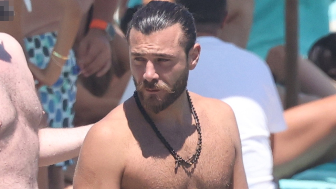 Μπάρτζης: Απαντά στους εχθρούς του με... σωκρατικό απόφθεγμα - «Εν απουσία μου επιτρέπω και να με δείρουν»