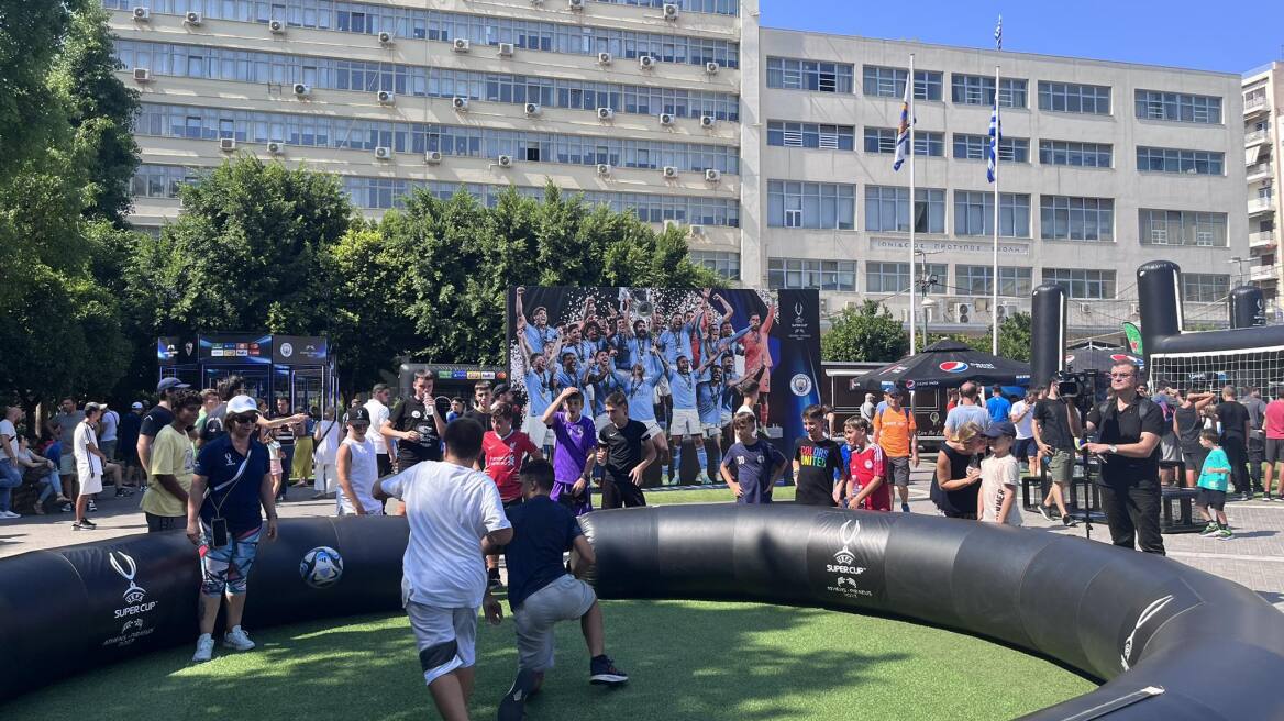 UEFA Super Cup 2023: Γιορτή στον Πειραιά πριν τον τελικό - Δείτε φωτογραφίες 