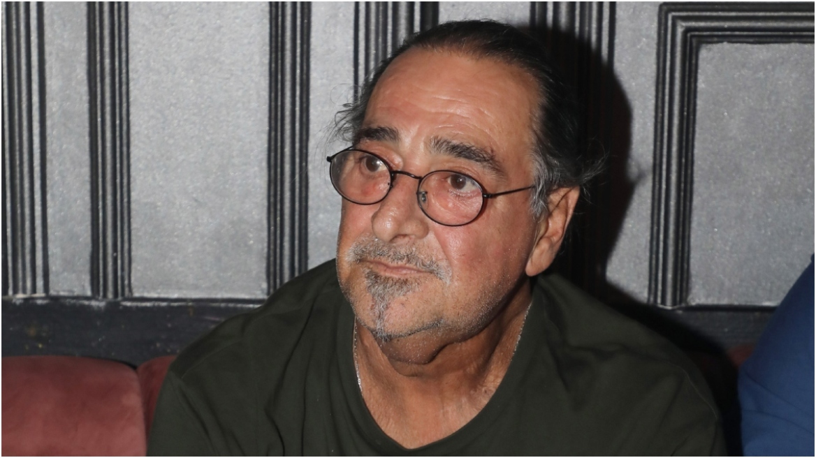 Βασίλης Καρράς: Απάτη συνδέει το όνομα του τραγουδιστή με είδη αδυνατίσματος - «Είναι εξοργιστικό» λέει ο δικηγόρος του