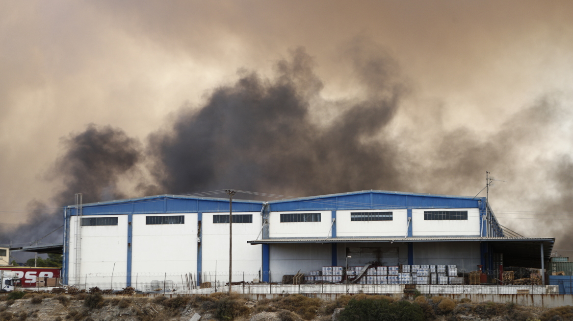 Φωτιά στον Ασπρόπυργο: Μερική άρση των κυκλοφοριακών ρυθμίσεων