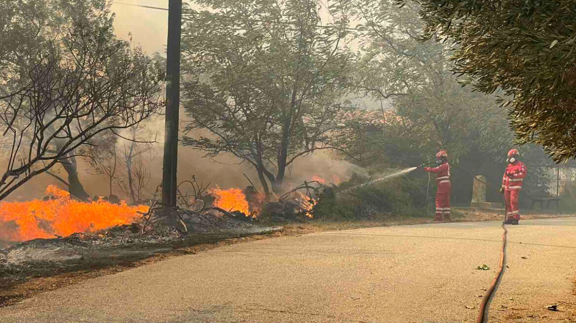 Φωτιά στην Αλεξανδρούπολη: Χωρίς ρεύμα έμεινε η Σαμοθράκη - Προβλήματα και στην υδροδότηση
