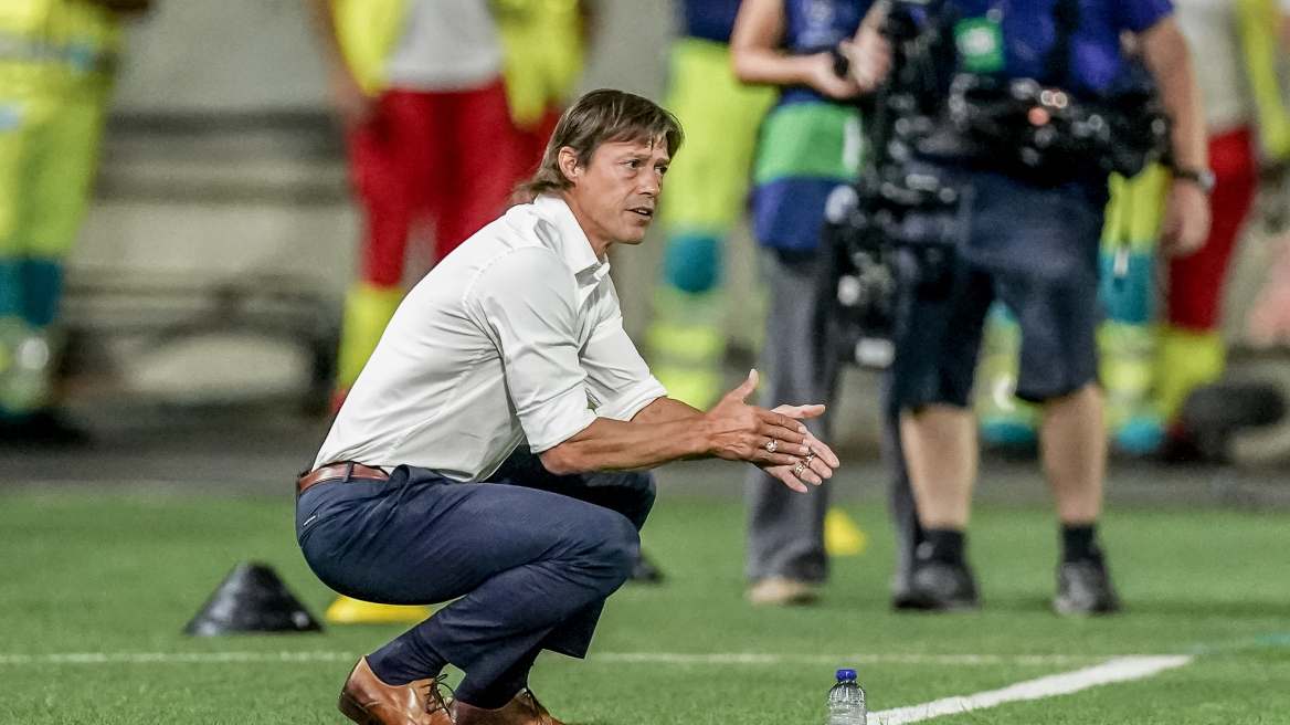 AEK: Τα παράπονα του Αλμέιδα από τους παίκτες του και η ελπίδα για το «πνεύμα» της Νέας Φιλαδέλφειας