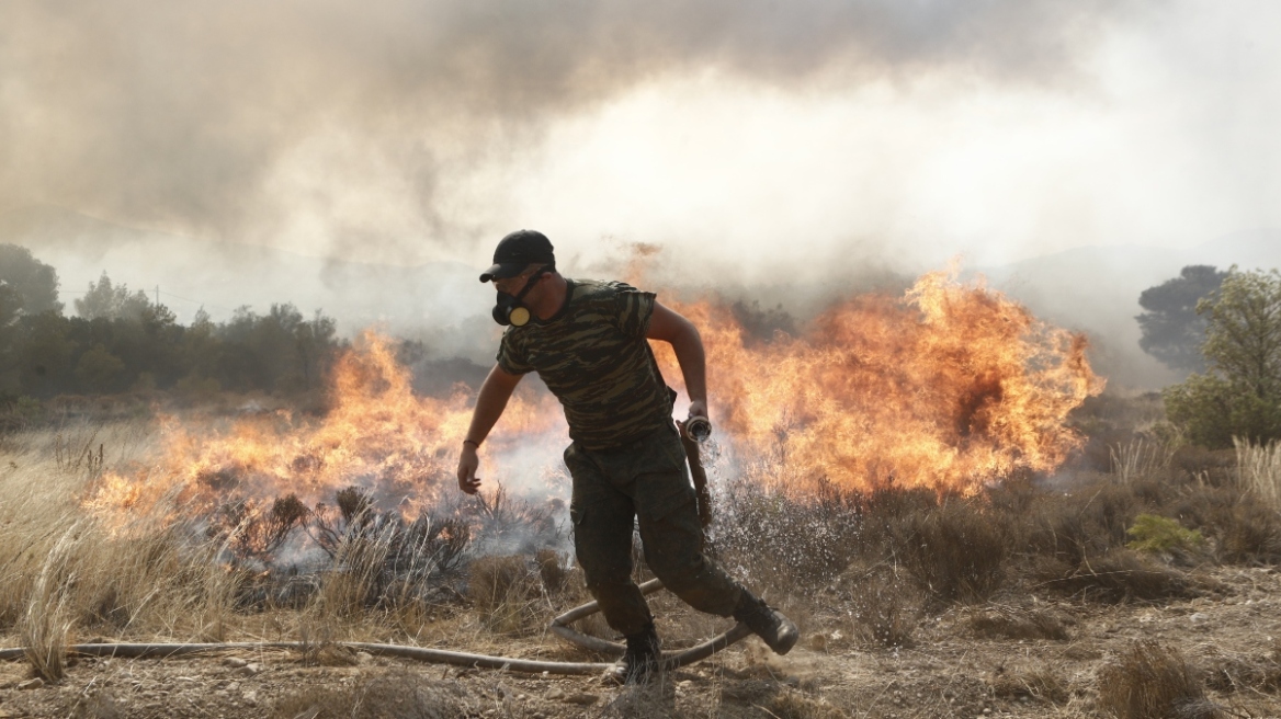 Φωτιά σε ξερά χόρτα στον Λαγκαδά Θεσσαλονίκης