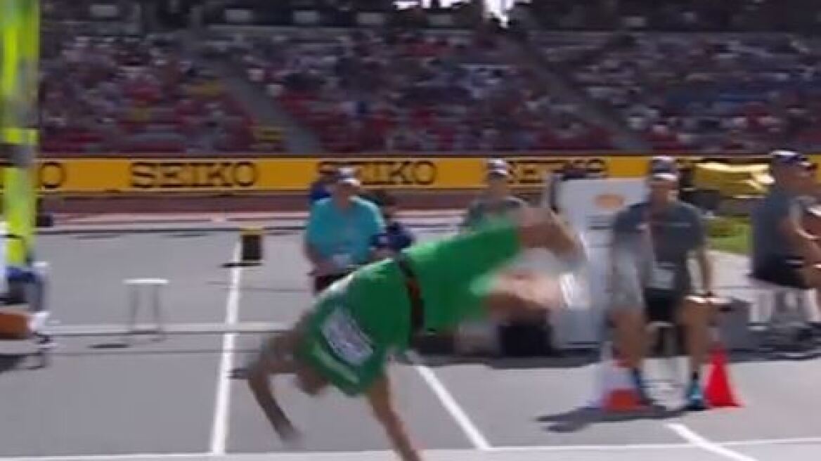  Παγκόσμιο πρωτάθλημα στίβου: Ακοντιστής από την Πορτογαλία έριξε βολή με... κωλοτούμπα - Δείτε βίντεο 