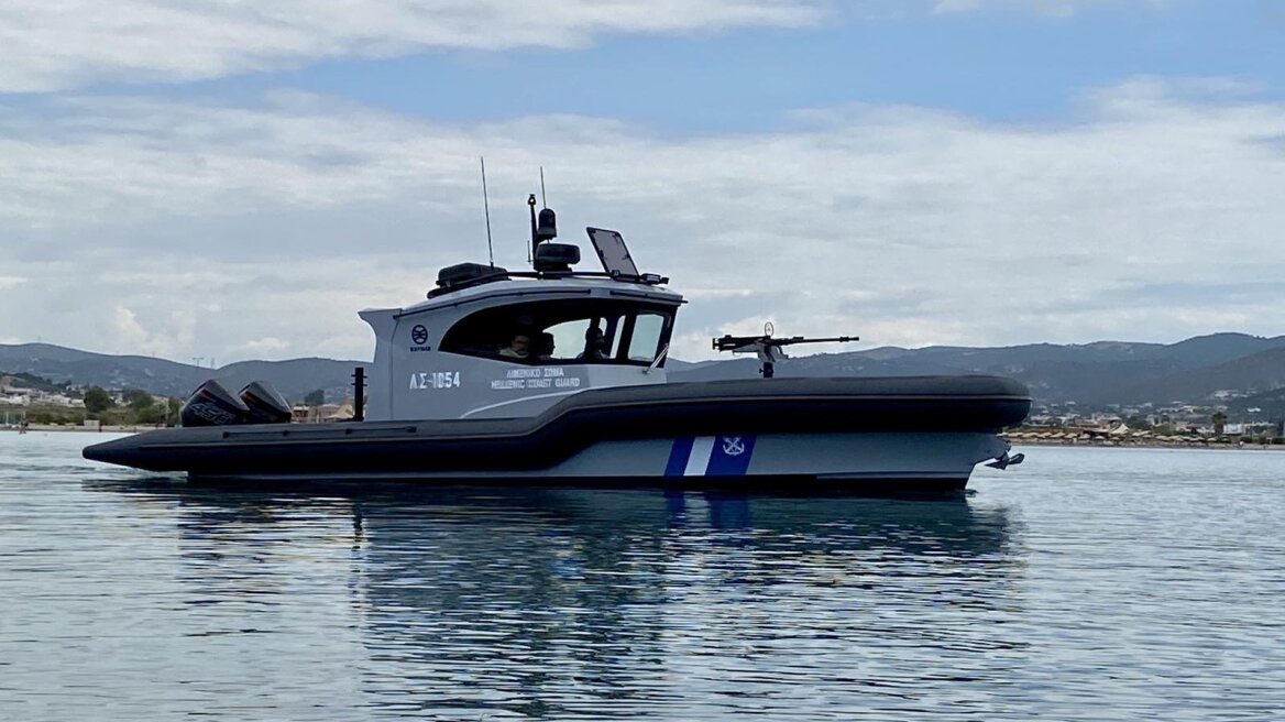 Λέσβος: Περιπολικό του Λιμενικού περισυνέλεξε 11 μετανάστες ανοιχτά του Μολύβου 