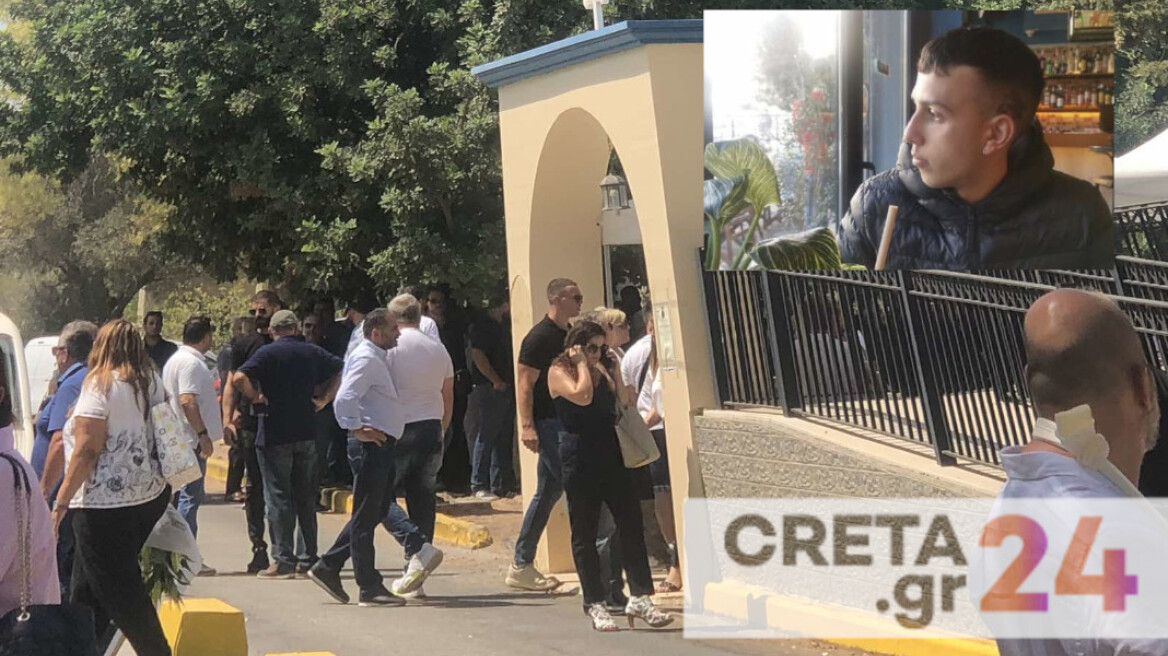 Κρήτη: Αποχαιρέτησαν ντυμένοι στα λευκά τον 22χρονο Αντώνη που έχασε τη ζωή του μετά από τροχαίο