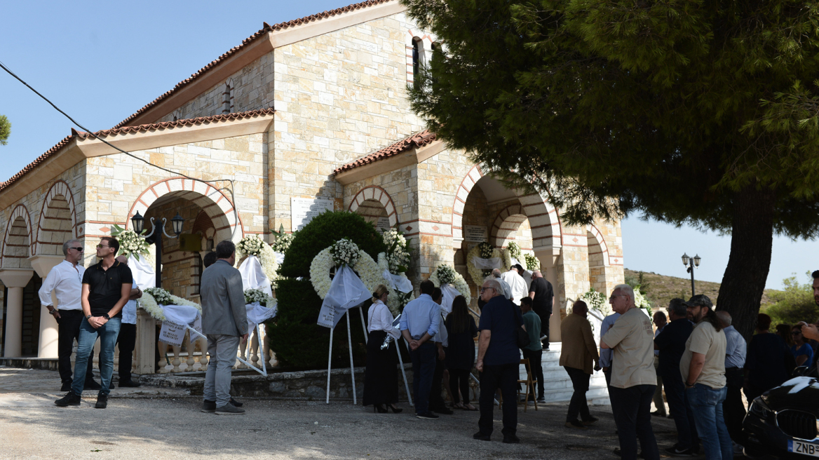 Παύλος Δημητριάδης: Συγγενείς και φίλοι είπαν το τελευταίο «αντίο» - Δείτε φωτογραφίες