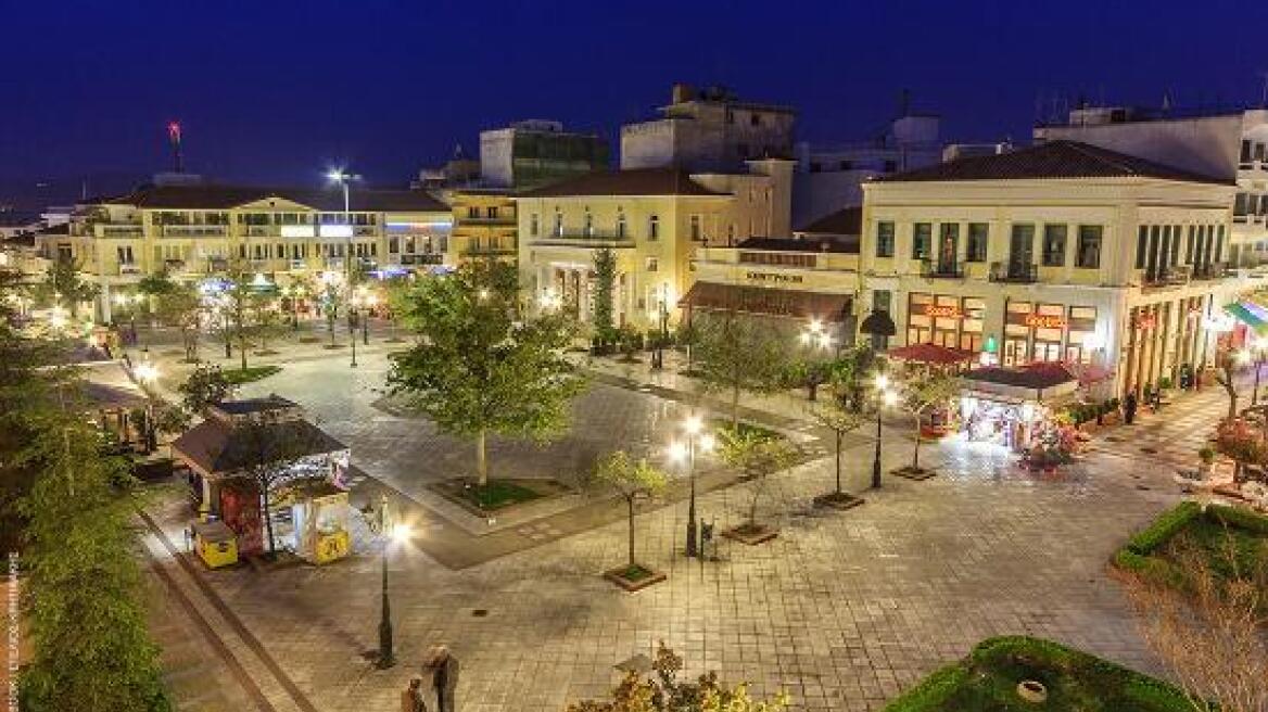 Πύργος: Μεθυσμένος και οπλισμένος με μαχαίρια 39χρονος σκόρπισε τον τρόμο στους δρόμους