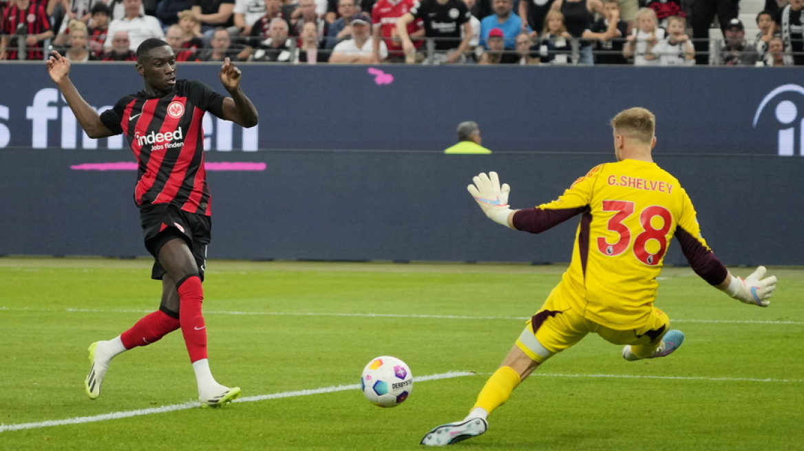 Παρί Σεν Ζερμέν: Ο Κολό Μουανί απείχε από την προπόνηση της Αϊντραχτ και πιέζει να φύγει για Παρίσι 