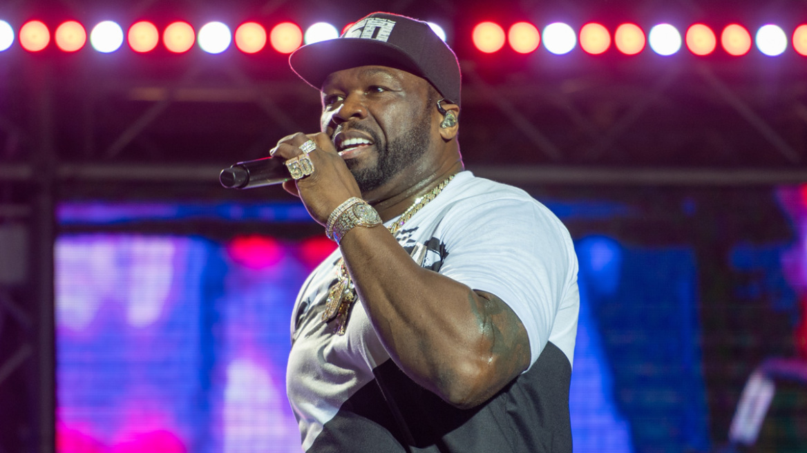 50 Cent: Πέταξε το μικρόφωνο στο κοινό και τραυμάτισε μία γυναίκα