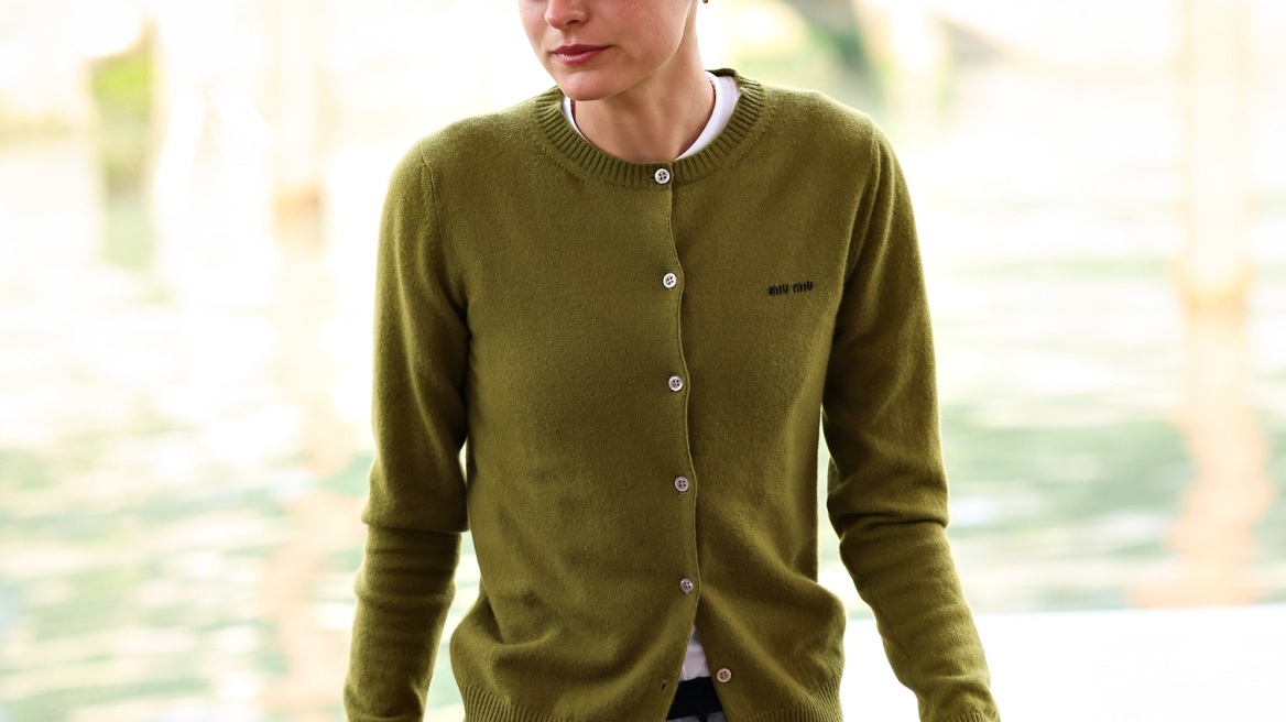 H Έμα Κόριν φέρνει το «no pants» look στη Βενετία