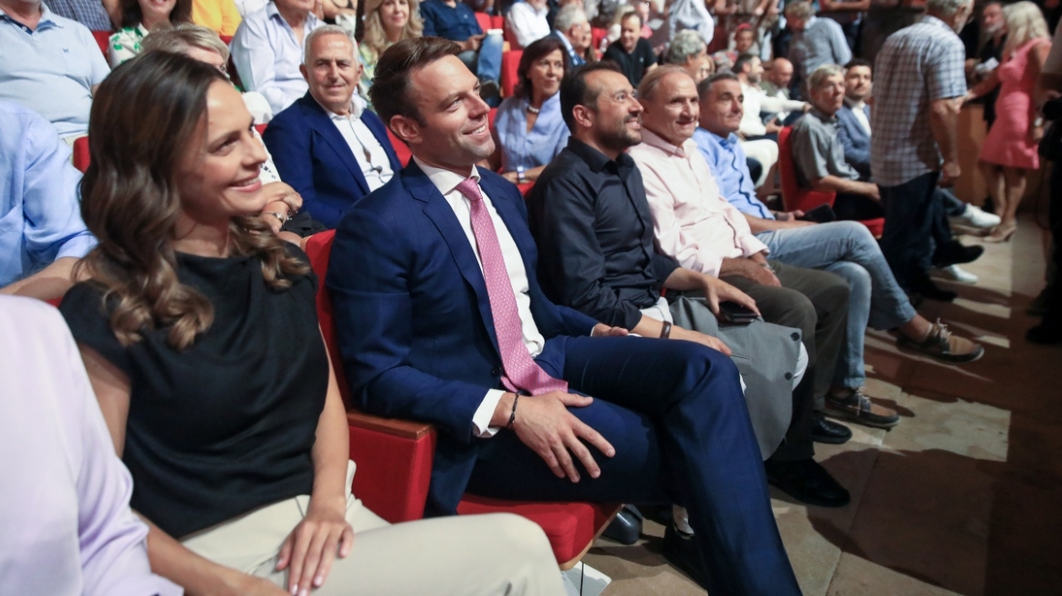 Στην «ζούγκλα» των trolls  του ΣΥΡΙΖΑ: Τα κομματικά ΜΜΕ, οι ανώνυμοι influencers και ο πόλεμος για τη διαδοχή Τσίπρα