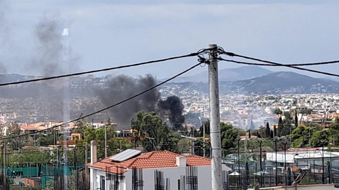 Φωτιά σε οικόπεδο στο Χαλάνδρι