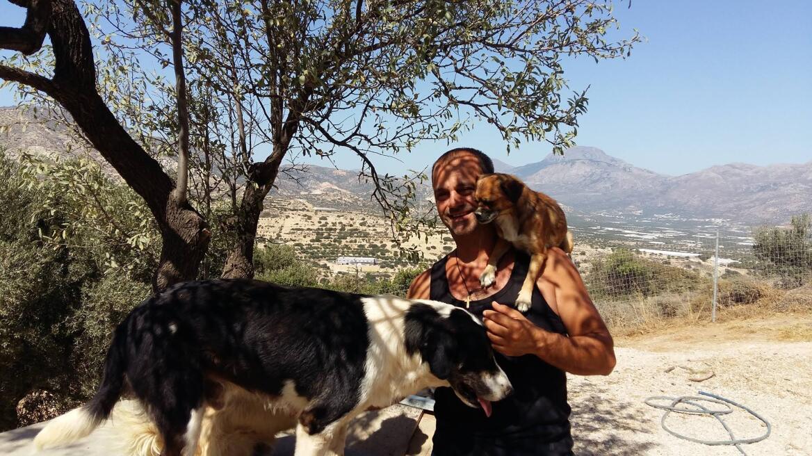 Το καταφύγιο του Τάκη: Ποιος είναι ο προστάτης των αδέσποτων ζώων στην Ιεράπετρα