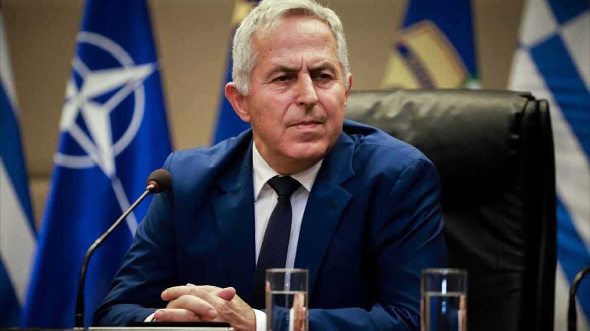 Κατάργηση της θητείας: Διαφωνεί με τον Στέφανο Κασσελάκη ο Ευάγγελος Αποστολάκης 