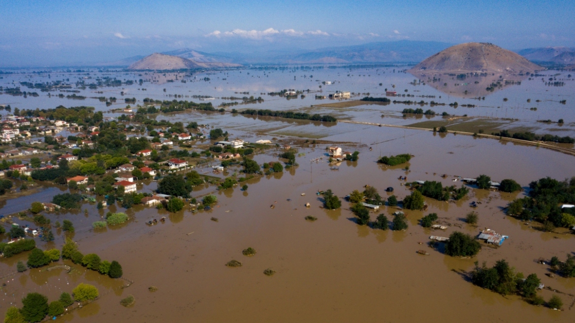 Κακοκαιρία Daniel - Παλαμάς: «Μου είπαν ότι η μητέρα μου είναι μέσα στο σπίτι πνιγμένη»