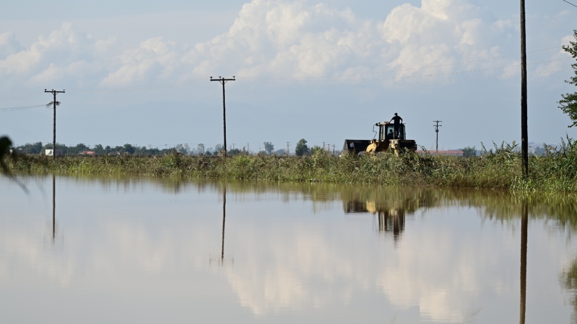 Κακοκαιρία Daniel: Αγνοείται μητέρα με τον γιο της στη Μεταμόρφωση Καρδίτσας