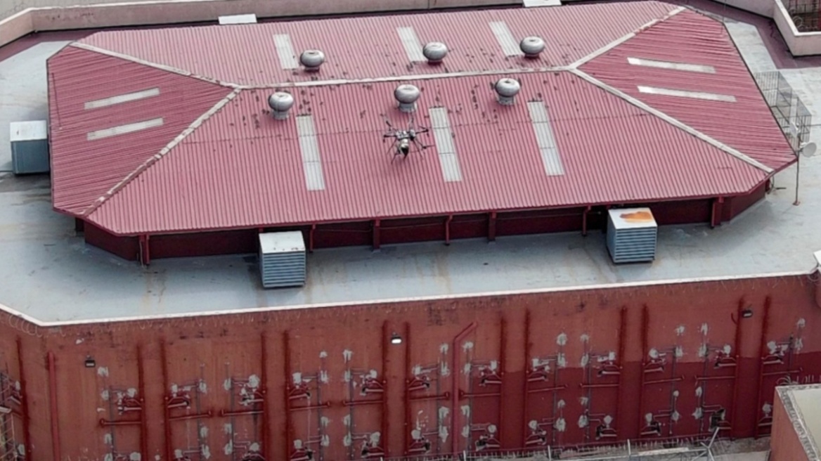 Ισημερινός: Εξουδετέρωση drone που μετέφερε εκρηκτικά σε φυλακή υψίστης ασφαλείας - Δείτε βίντεο