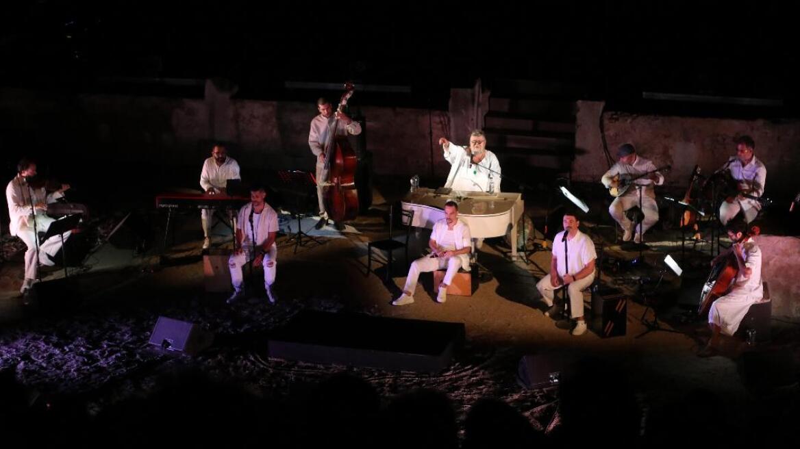 Σταμάτης Κραουνάκης: Μια βραδιά με τα ερωτικά τραγούδια του  στο Ηρώδειο