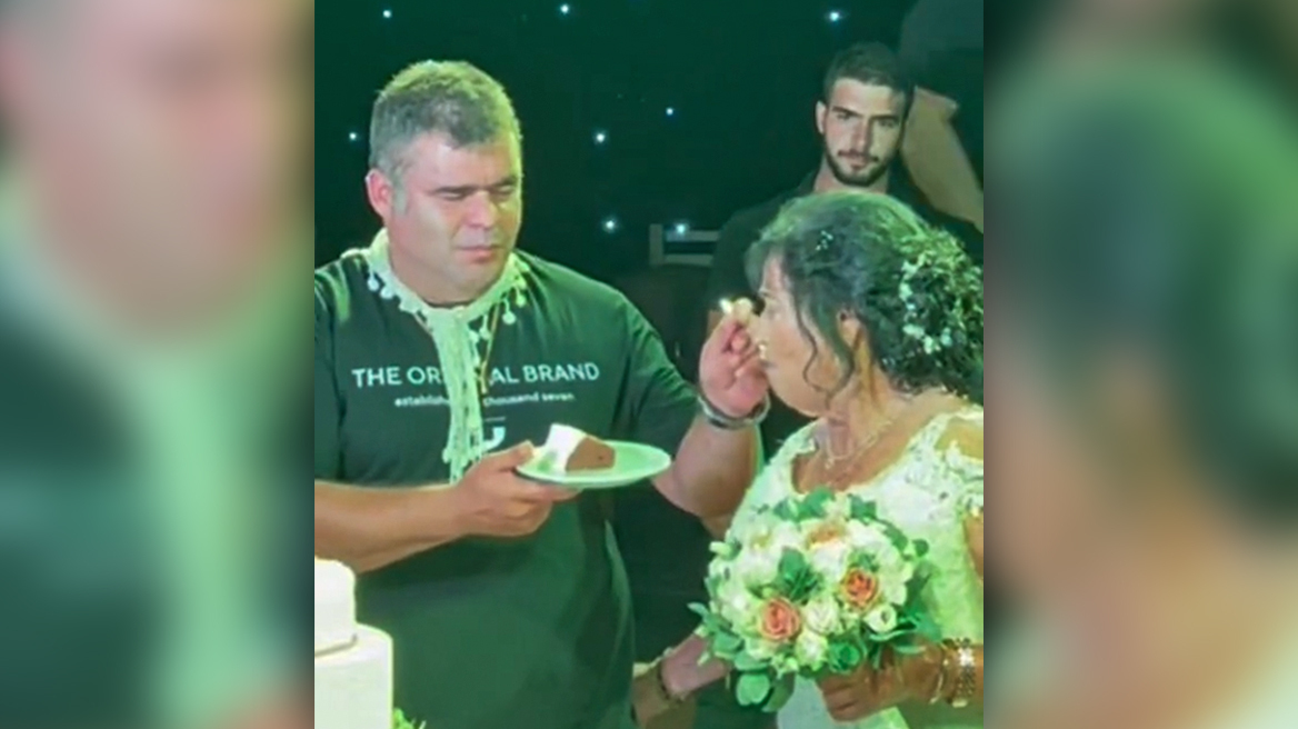 Κρήτη: Ο πρώτος χορός από τον γάμο του 41χρονου Κωστή με την 82χρονη Παρασκιώ - Δείτε βίντεο