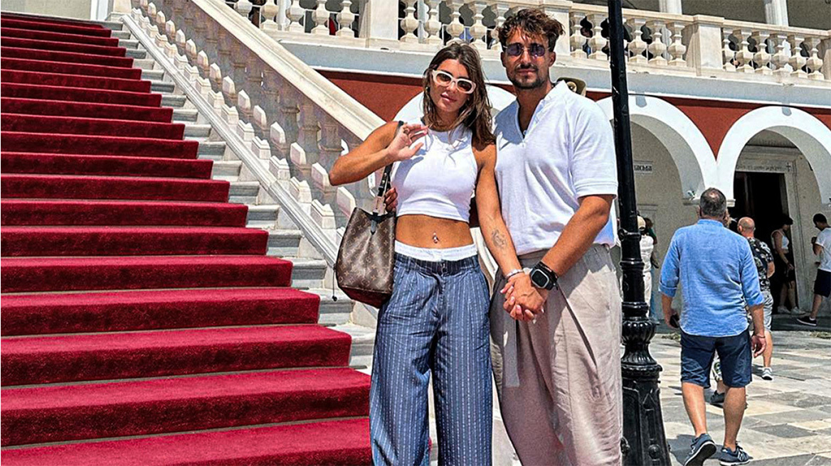 Μαριαλένα Ρουμελιώτη: Απαντά για την εμφάνισή της στην Παναγία της Τήνου - «Συγγνώμη που ήταν όλα μου τα ρούχα άπλυτα»