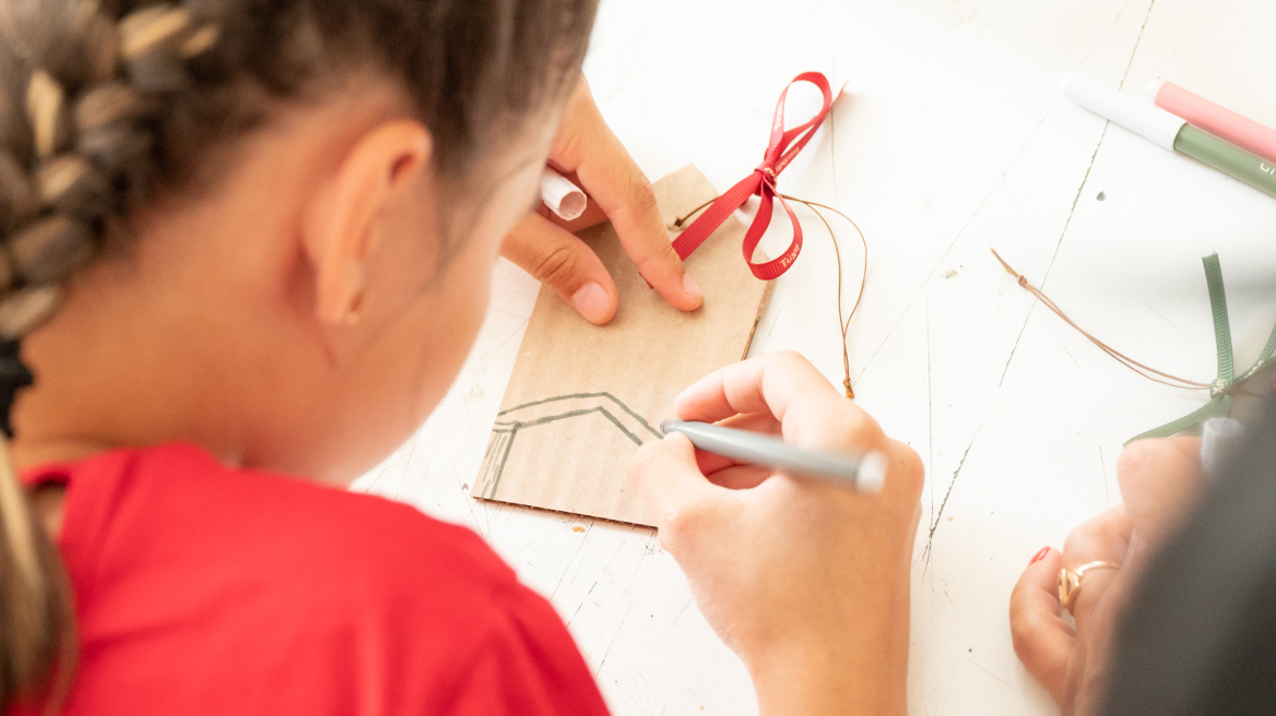 Σχολικά είδη για τα παιδιά της Θεσσαλίας και του Έβρου συγκεντρώνουν τα Παιδικά Χωριά SOS