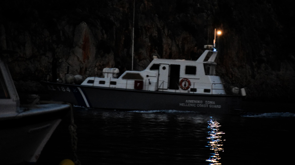 Διάσωση 56 παράνομων μεταναστών νότια της Γαύδου