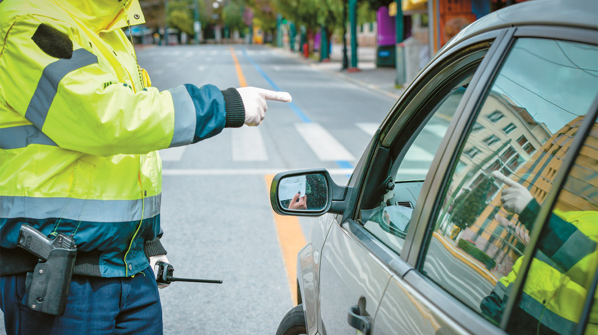 Δίπλωμα οδήγησης στο σπίτι με €2.500 - Στο εδώλιο 14 κατηγορούμενοι