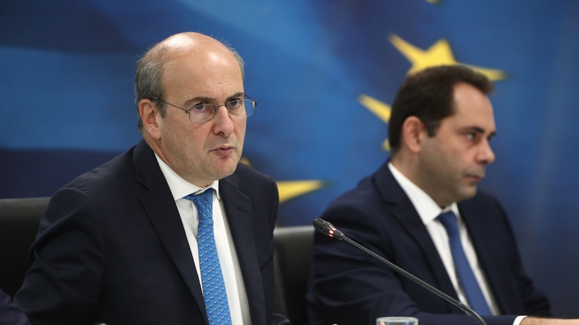 Κωστής Χατζηδάκης: Έρχεται νομοσχέδιο για τη φορολόγηση των ελευθέρων επαγγελματιών