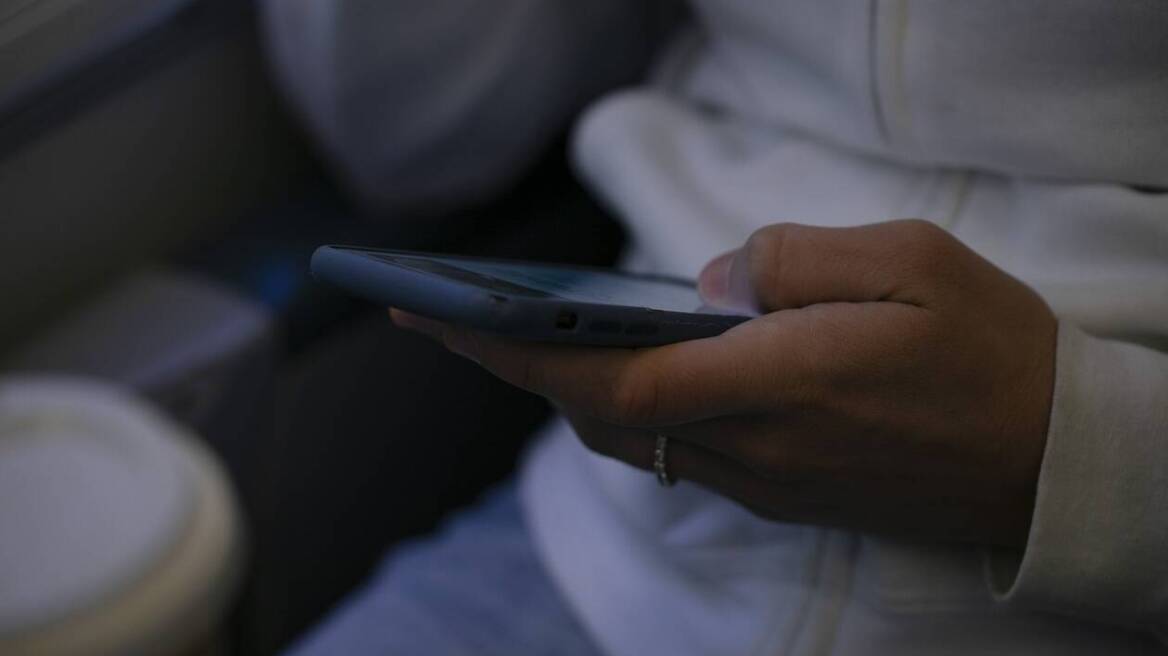 Χαλκίδα: Της συστήθηκε ως γιατρός και της πήρε 20.000 ευρώ για να σώσει την κόρη της