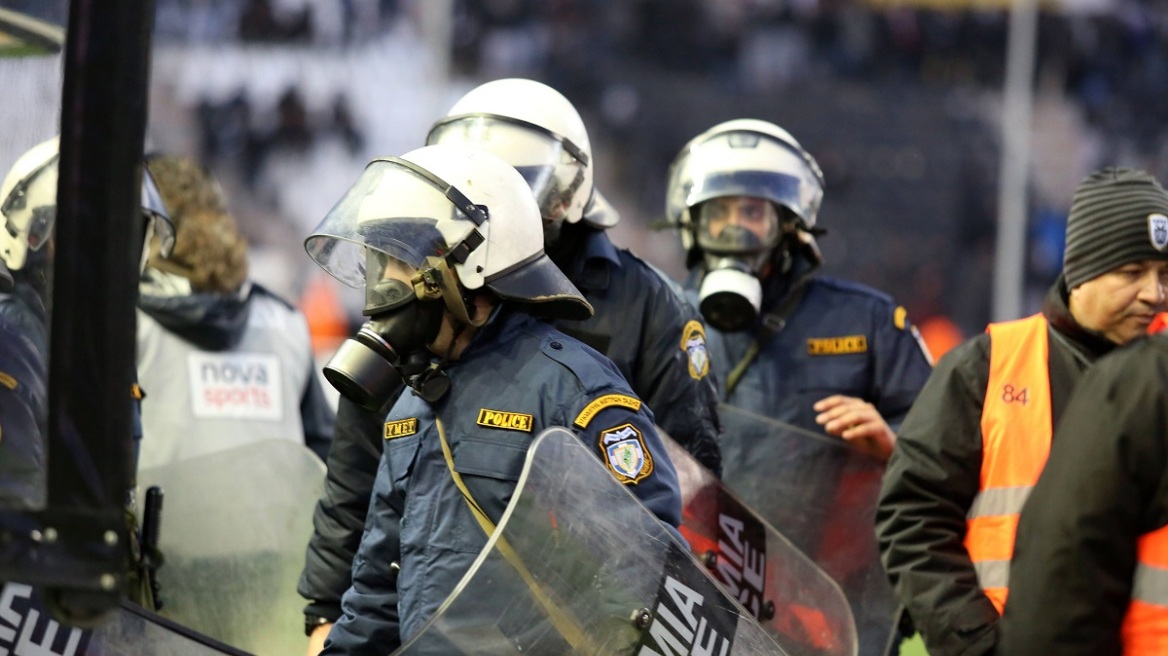 Θεσσαλονίκη: Πρόστιμο €2.500 και απαγόρευση παρακολούθησης αγώνων στον οπαδό του ΠΑΟΚ που συνελήφθη με πυρσό 