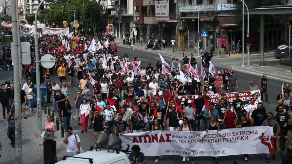 Θεσσαλονίκη: Συνελήφθη 35χρονος που έβαφε με σπρέι καταστήματα κατά τη διάρκεια της πορείας