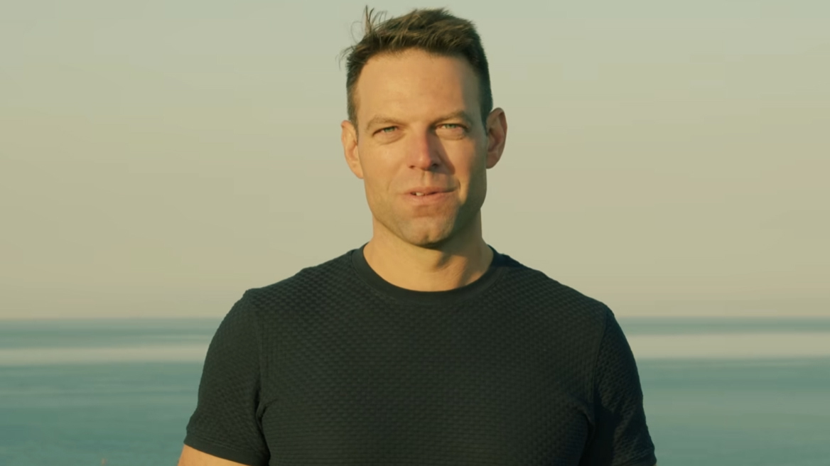 Στις Σπέτσες ο Στέφανος Κασσελάκης – Θα τρέξει στο Spetses Mini Marathon