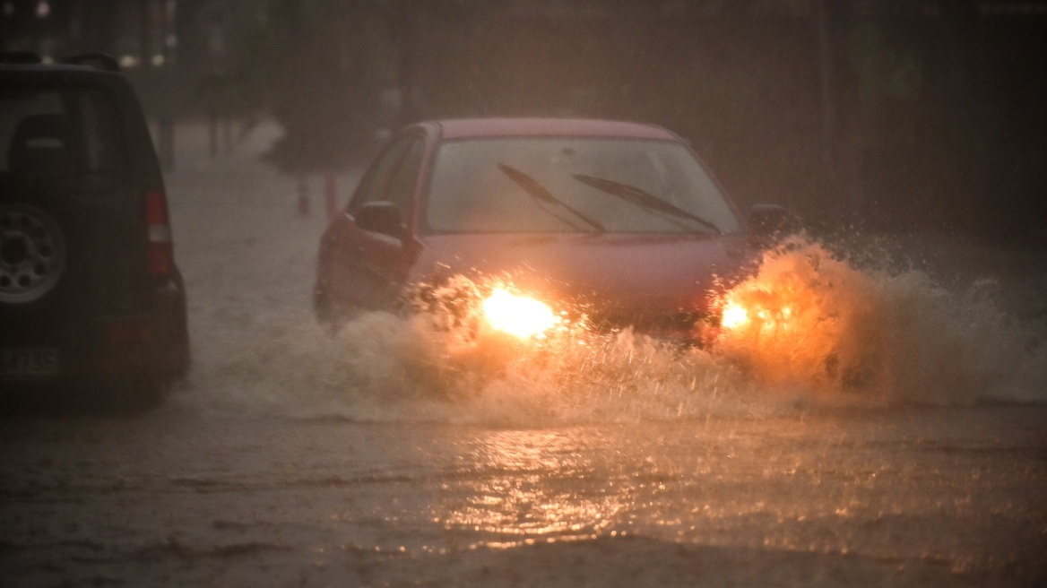 Νέο 112 στην Εύβοια: Απαγόρευση κυκλοφορίας σε Ασήμι, Πευκί, Γούβες και Αρτεμίσιο