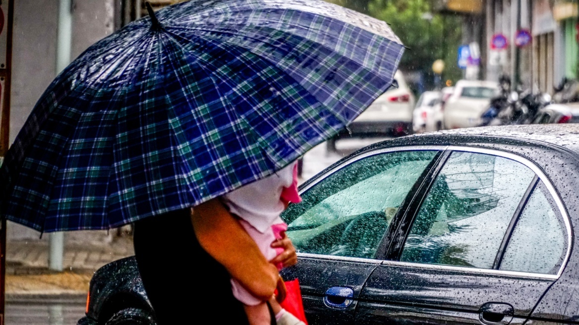 Καιρός: Βροχές και σποραδικές καταιγίδες σήμερα στα δυτικά και νότια